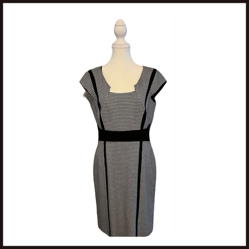 Tahari Sheath Dress BLK/WHT  SZ 8